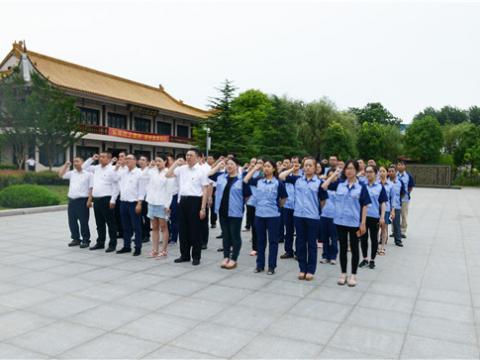 重溫入黨誓詞   緬懷英雄先烈——威騰集團黨總支部組織全體黨員開展黨建活動