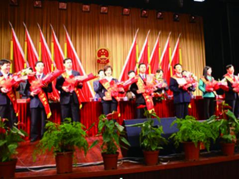 公司總經(jīng)理蔣文功被授予揚(yáng)中市“第二屆勞動模范”